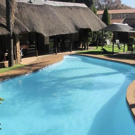 Aero Guest Lodge Kempton Park Buitenkant foto