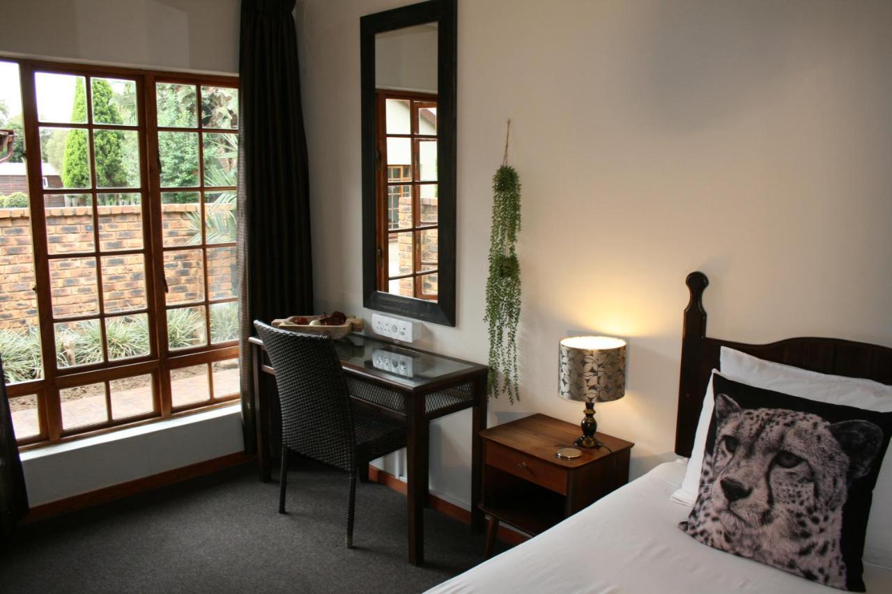 Aero Guest Lodge Kempton Park Buitenkant foto