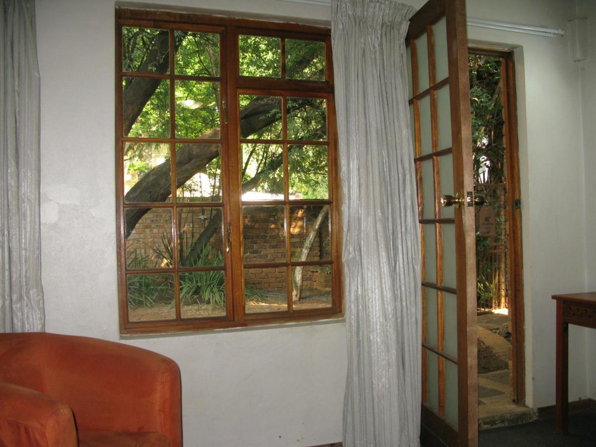 Aero Guest Lodge Kempton Park Buitenkant foto