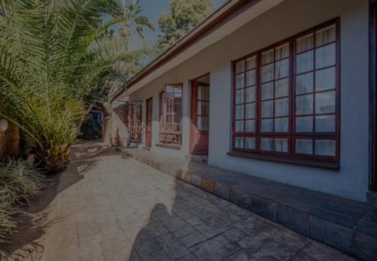 Aero Guest Lodge Kempton Park Buitenkant foto